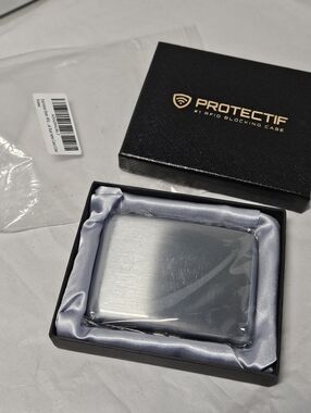 New NIB Stainless Steel Metal  Rfid Business Card Case
